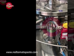 در استند سشت گوجه فرنگی